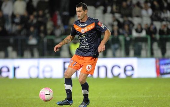 Cyril Jeunechamp Dilarang Bermain karena Pukul Wartawan